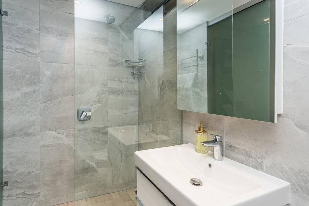 Apartment Luxurious 1 Bed With Stunning Views Cape Town