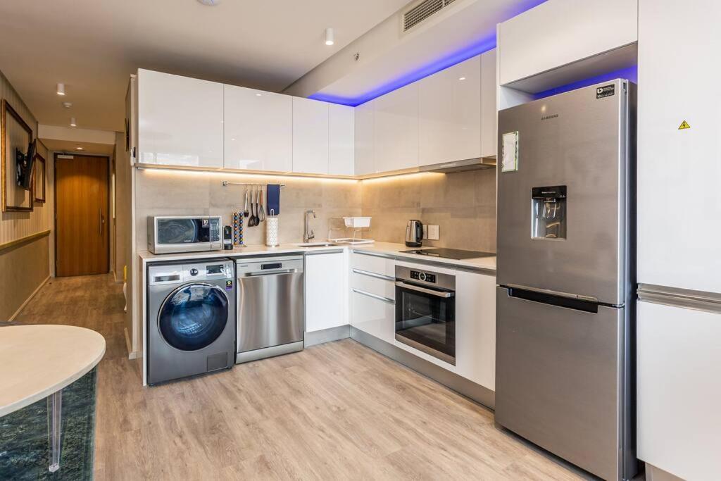 Apartment Luxurious 1 Bed With Stunning Views